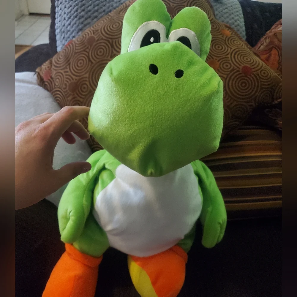 Nintendo super mario Yoshi 20" Plush Hideaway Shell - Picture 7 of 7